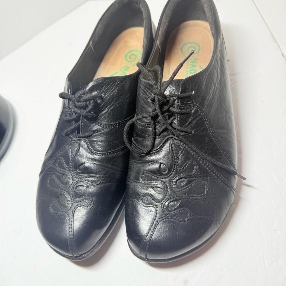 Black Leather Lace-Up Shoes